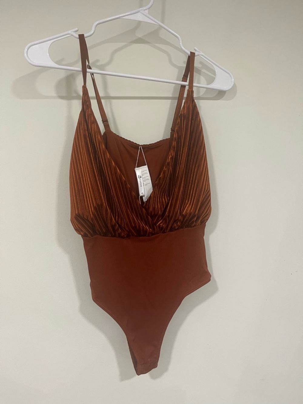Cupshe Everleigh runched adjustable straps bodysuit (xs)